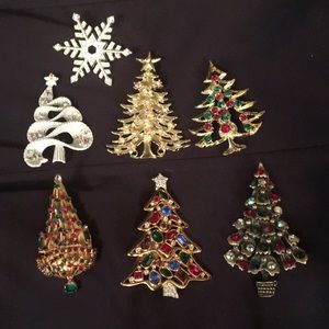 Vintage 7 Piece Christmas Tree Brooch Bundle